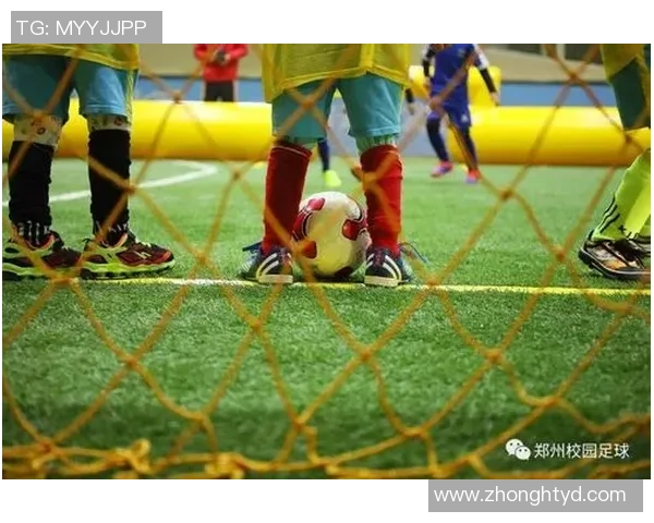 从童年合照看足球巨星成长足迹与热血梦想启程之路